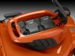 Husqvarna Akku-Rasenmäher LC 347iVX (347VLi) Inkl. Akku BLi30 + Schnellladegerät QC250 -Gartengeräte Geschäft Doppelte Batteriefaecher