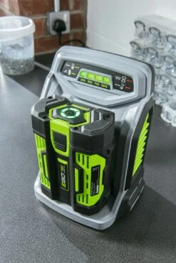 EGO Power Schnellladegerät CH5500E - 56 V 6 EGO Power Schnellladegerät CH5500E - 56 V -Gartengeräte Geschäft EGO Battery Charger A 2 5AH updated