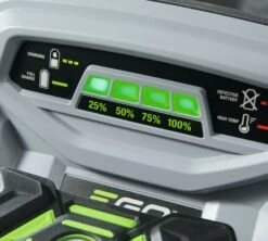 EGO Power Schnellladegerät CH5500E - 56 V 7 EGO Power Schnellladegerät CH5500E - 56 V -Gartengeräte Geschäft EGO Battery Charger A Detail 1