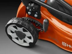 Husqvarna Akku-Rasenmäher LC 141iV (141VLi) Set Inkl. BLi20 + Ladegerät QC80 (Modell 2018) -Gartengeräte Geschäft H320 0647