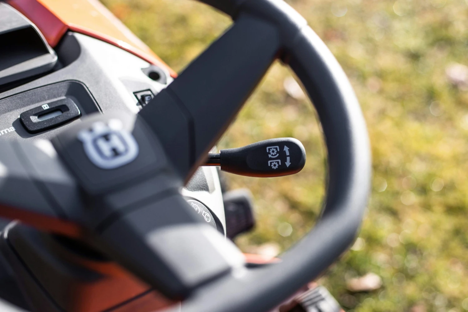 Husqvarna Rasentraktor TC 138 13 Husqvarna Rasentraktor TC 138 – Bild 13