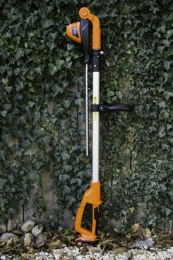 Yardforce LH C41AW - Akku-Hochheckenschere 20V -Gartengeräte Geschäft LH C41AW 4